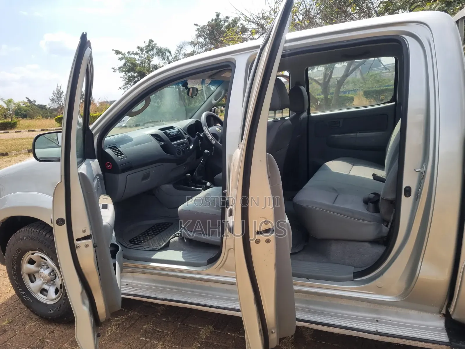 Toyota Hilux 2009 Silver