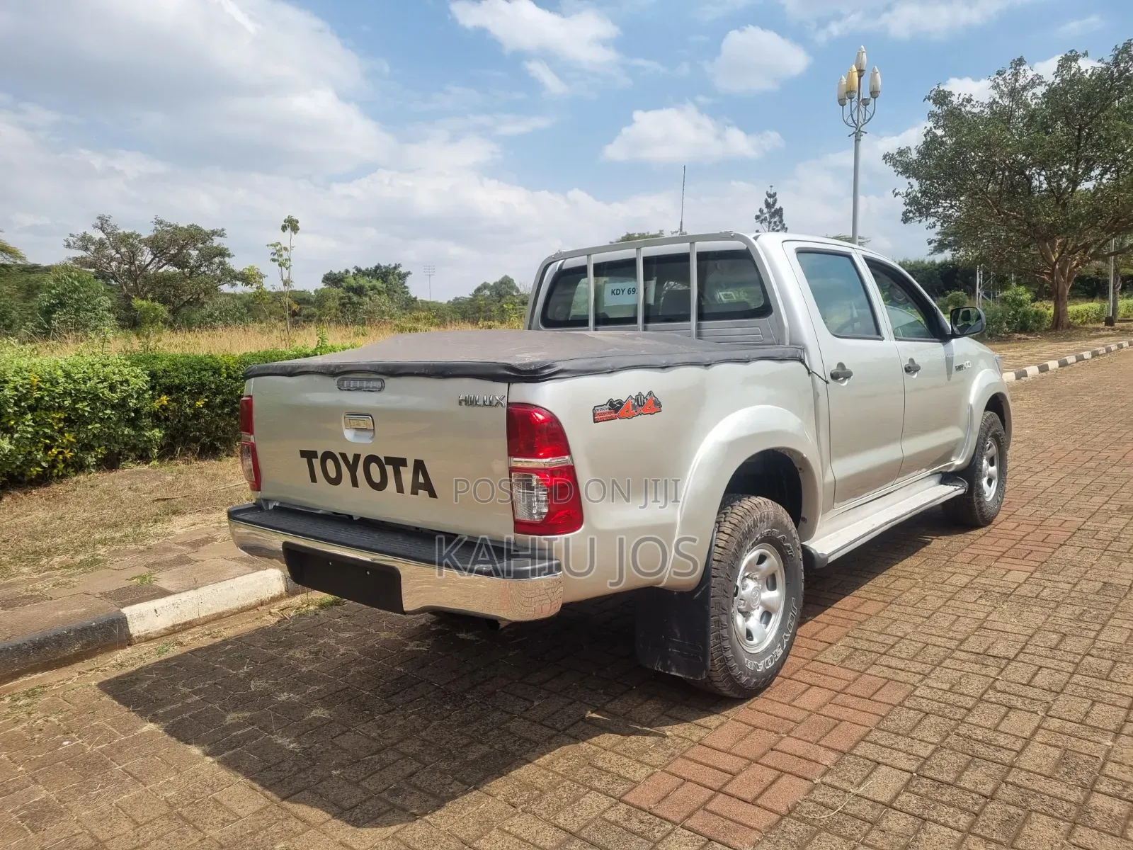 Toyota Hilux 2009 Silver