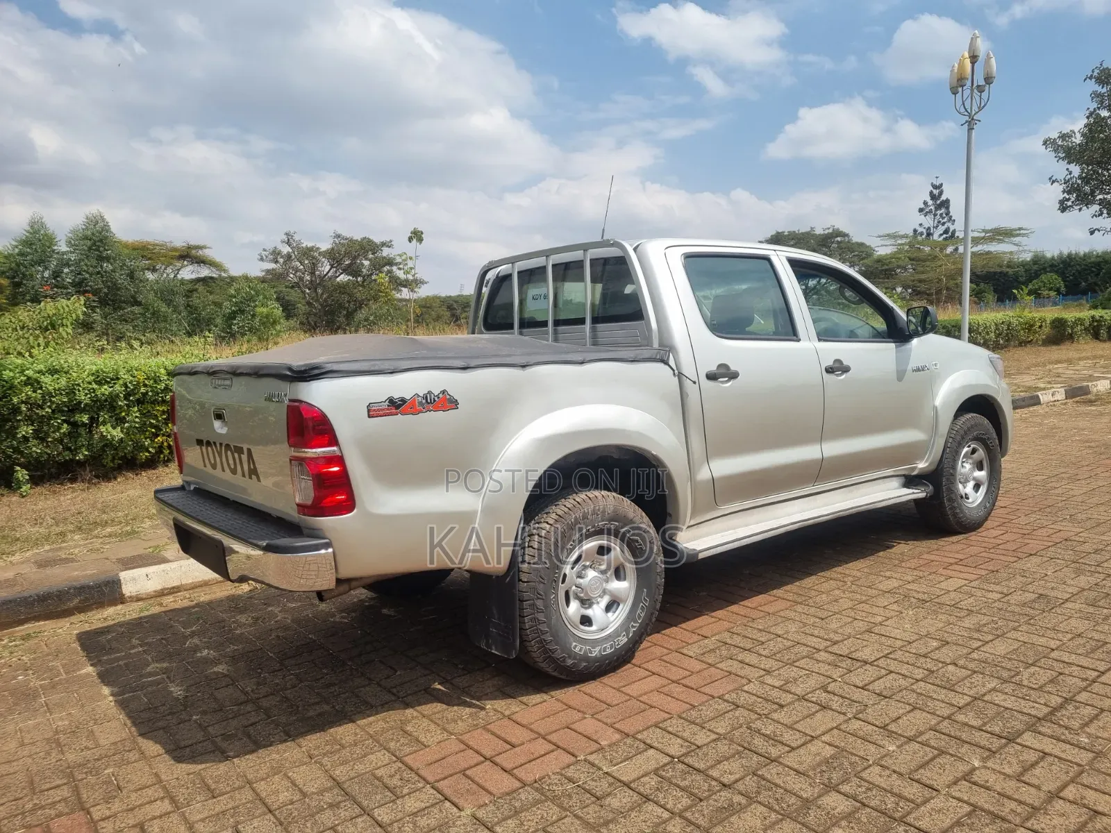 Toyota Hilux 2009 Silver