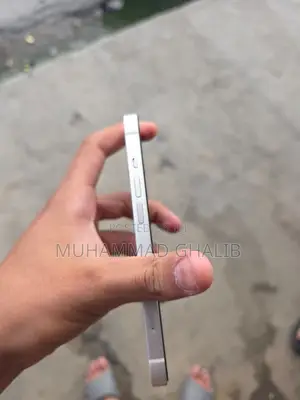 Apple iPhone 13 128 GB White