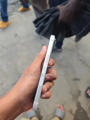 Apple iPhone 13 128 GB White