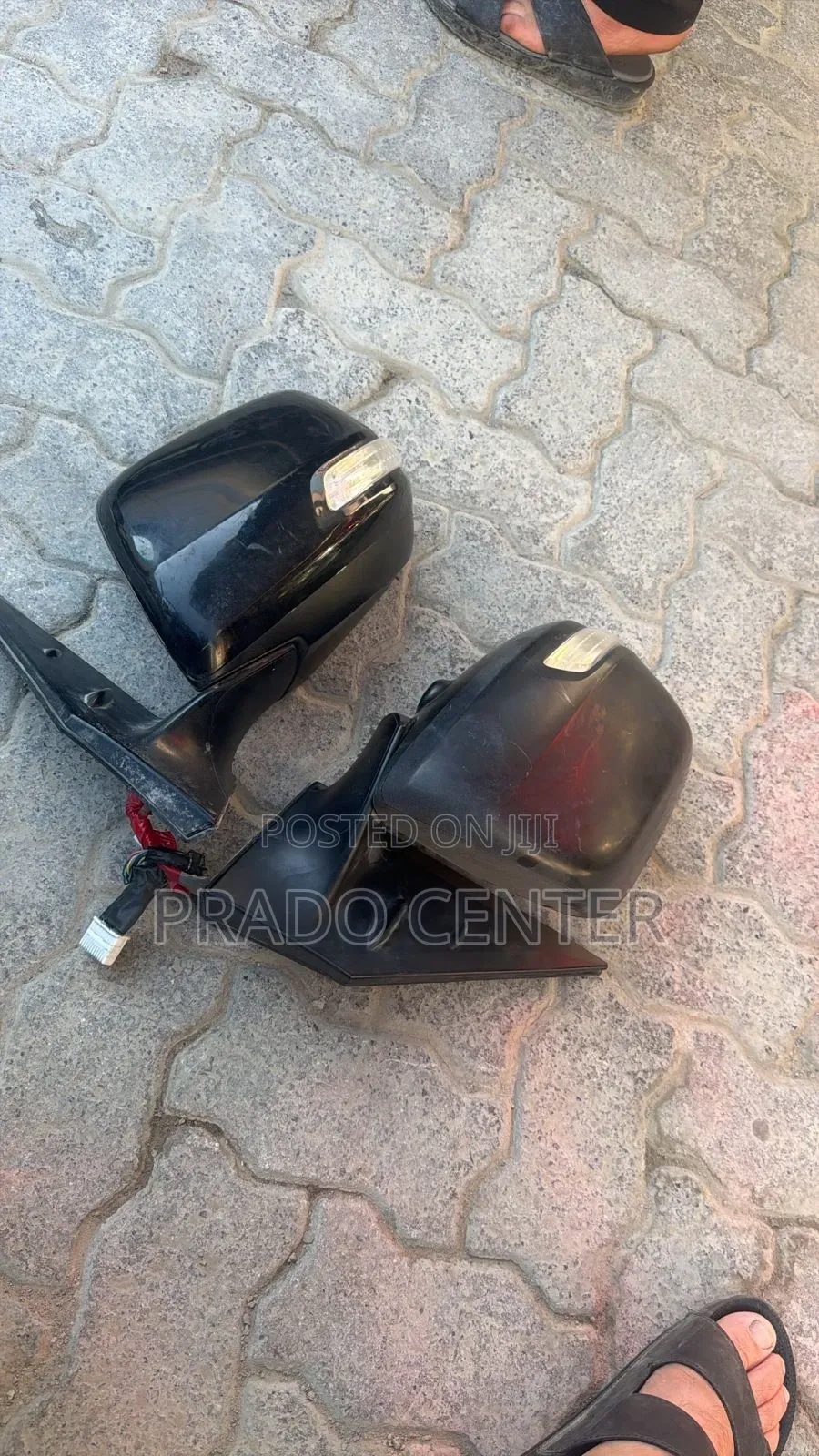 Landcruiser LC 200 Side Mirrors With Camera and Sensor