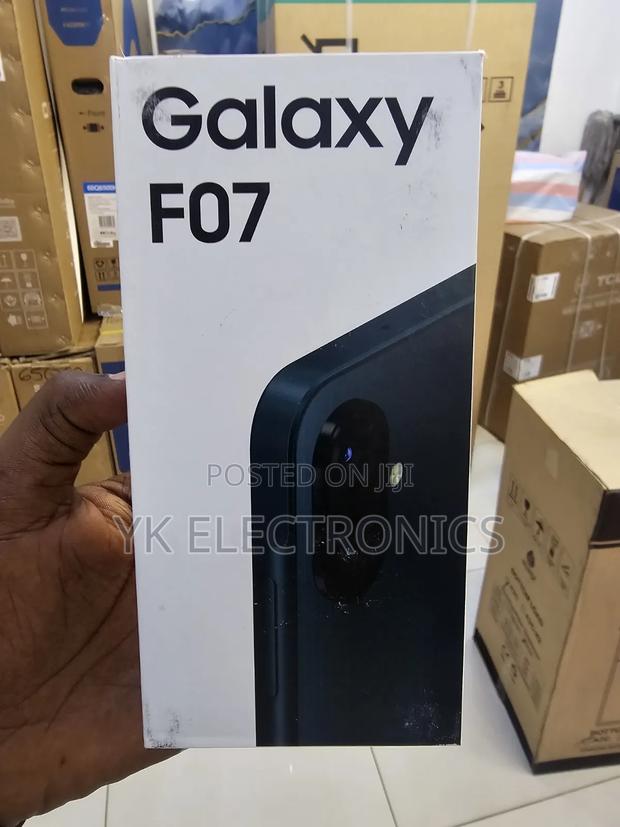 New Samsung Galaxy F07 64 GB Green - main view