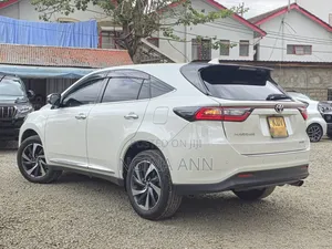 Toyota Harrier 2018 White