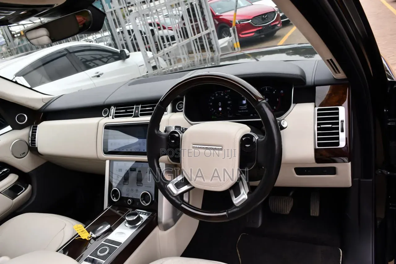 Land Rover Range Rover Vogue 2019 Black
