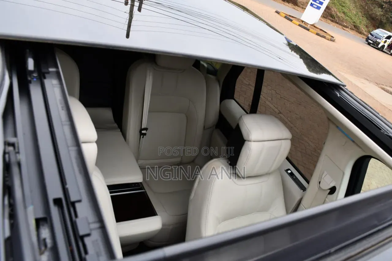 Land Rover Range Rover Vogue 2019 Black