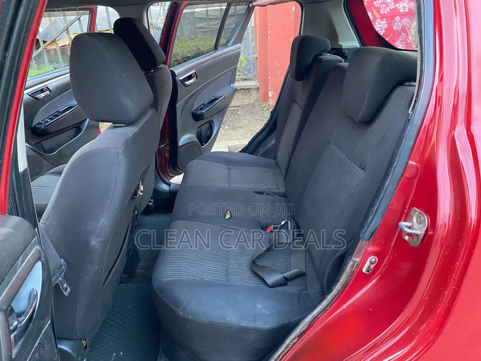 Suzuki Swift 2011 Red
