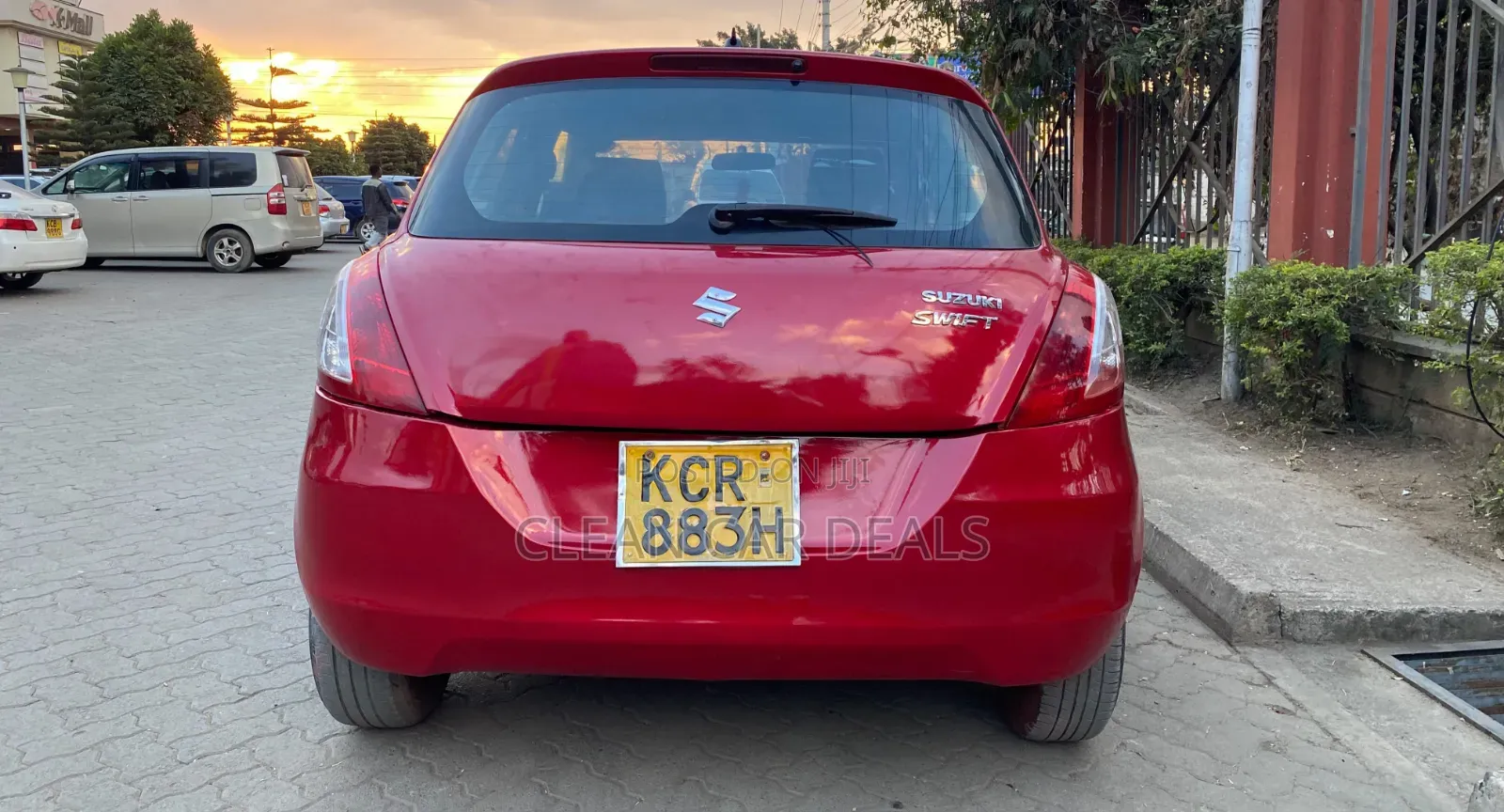 Suzuki Swift 2011 Red
