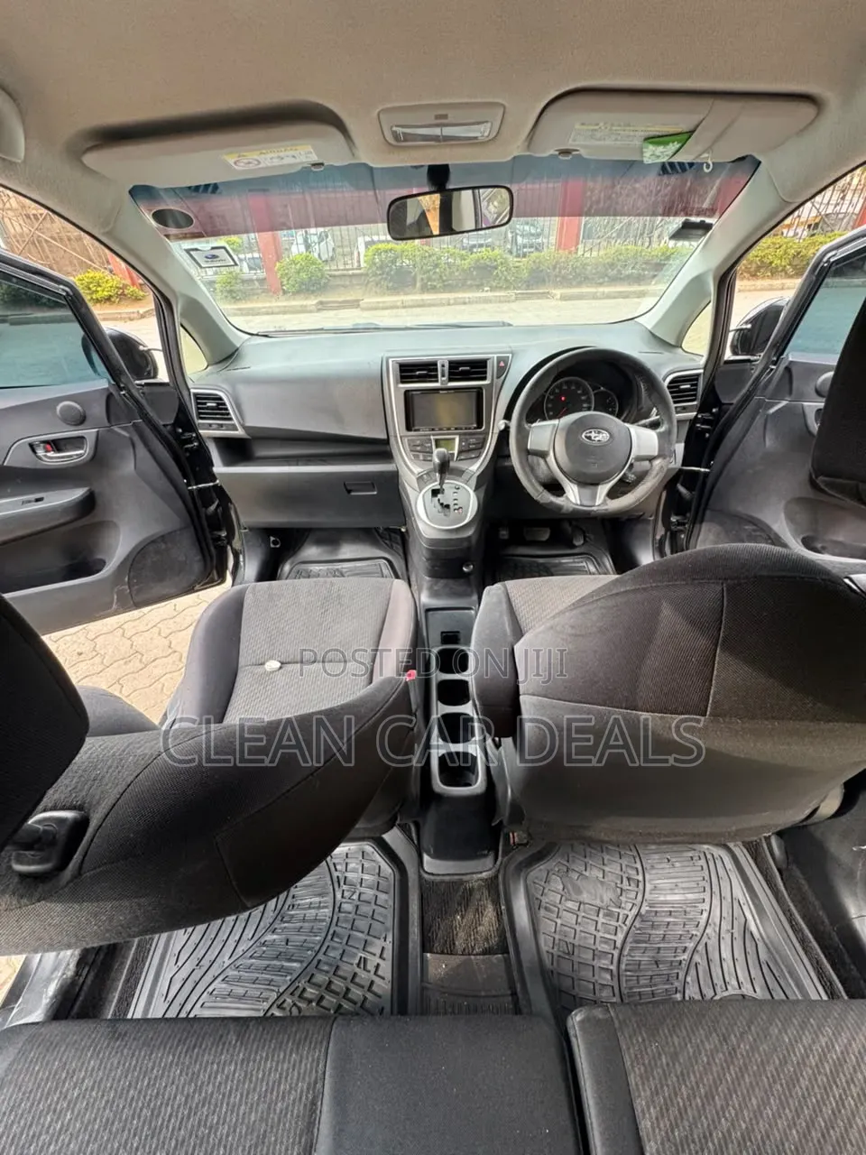Subaru Trezia 2013 Black