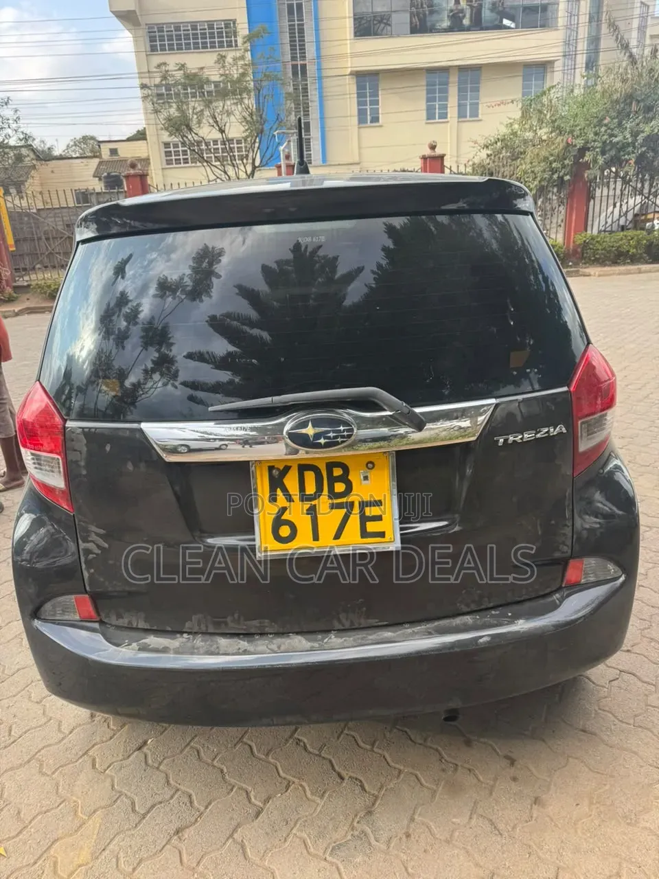 Subaru Trezia 2013 Black