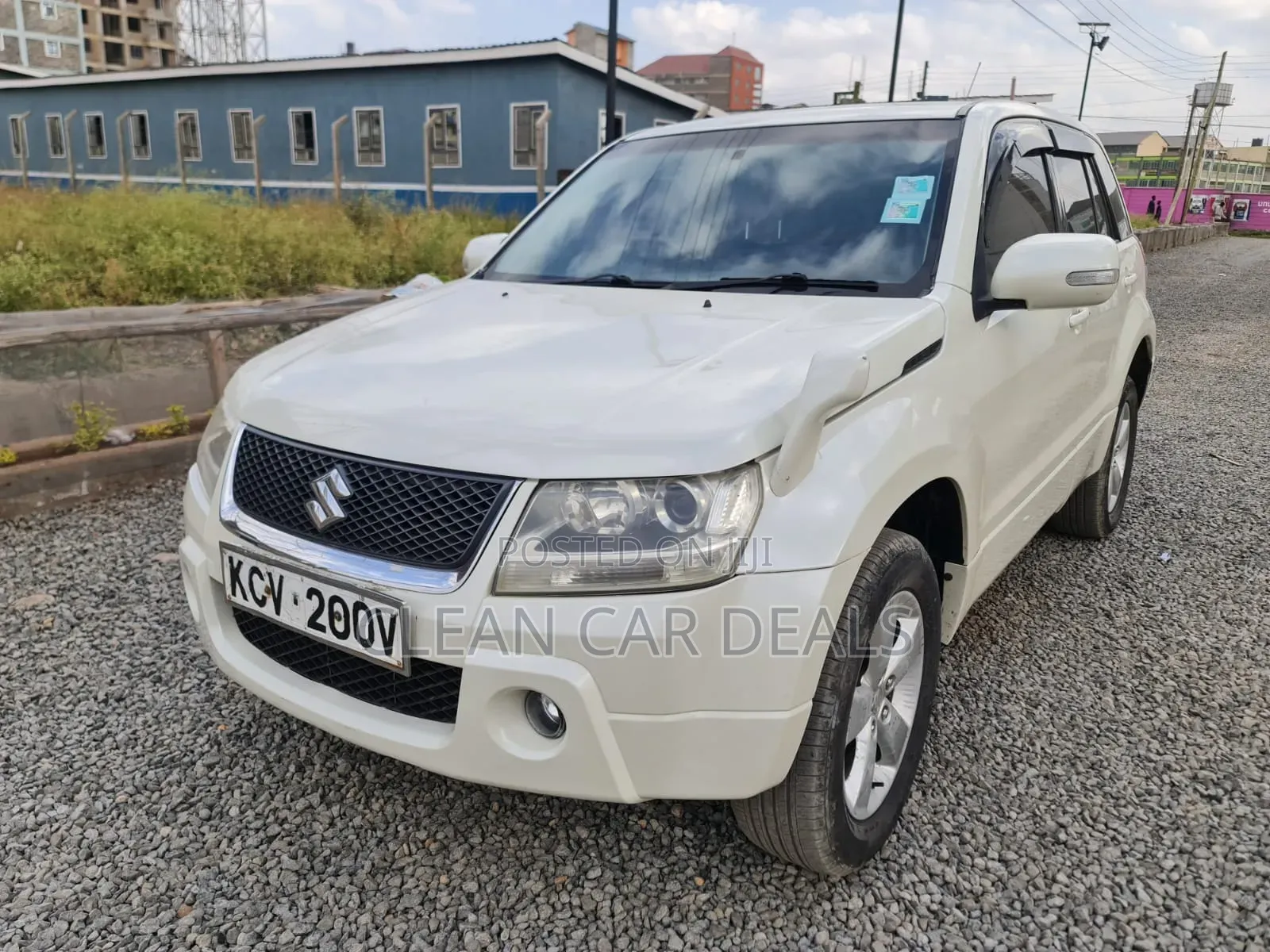 Suzuki Escudo 2012 White