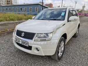 Suzuki Escudo 2012 White