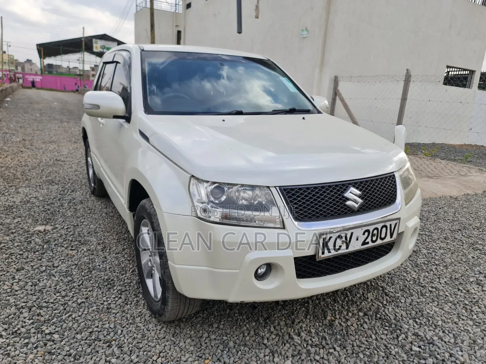 Suzuki Escudo 2012 White