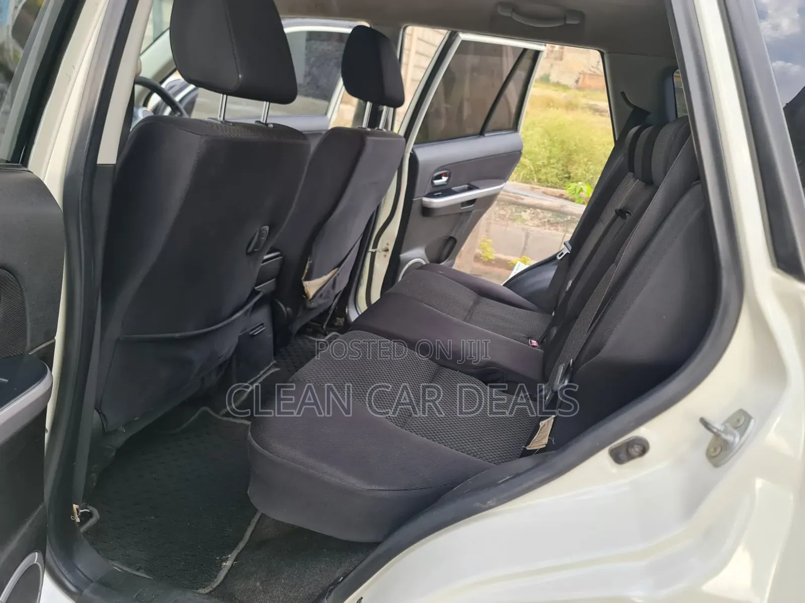Suzuki Escudo 2012 White