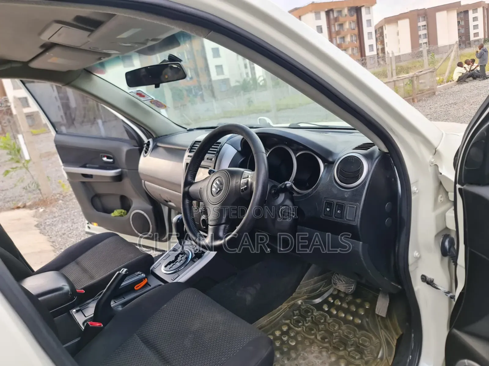 Suzuki Escudo 2012 White