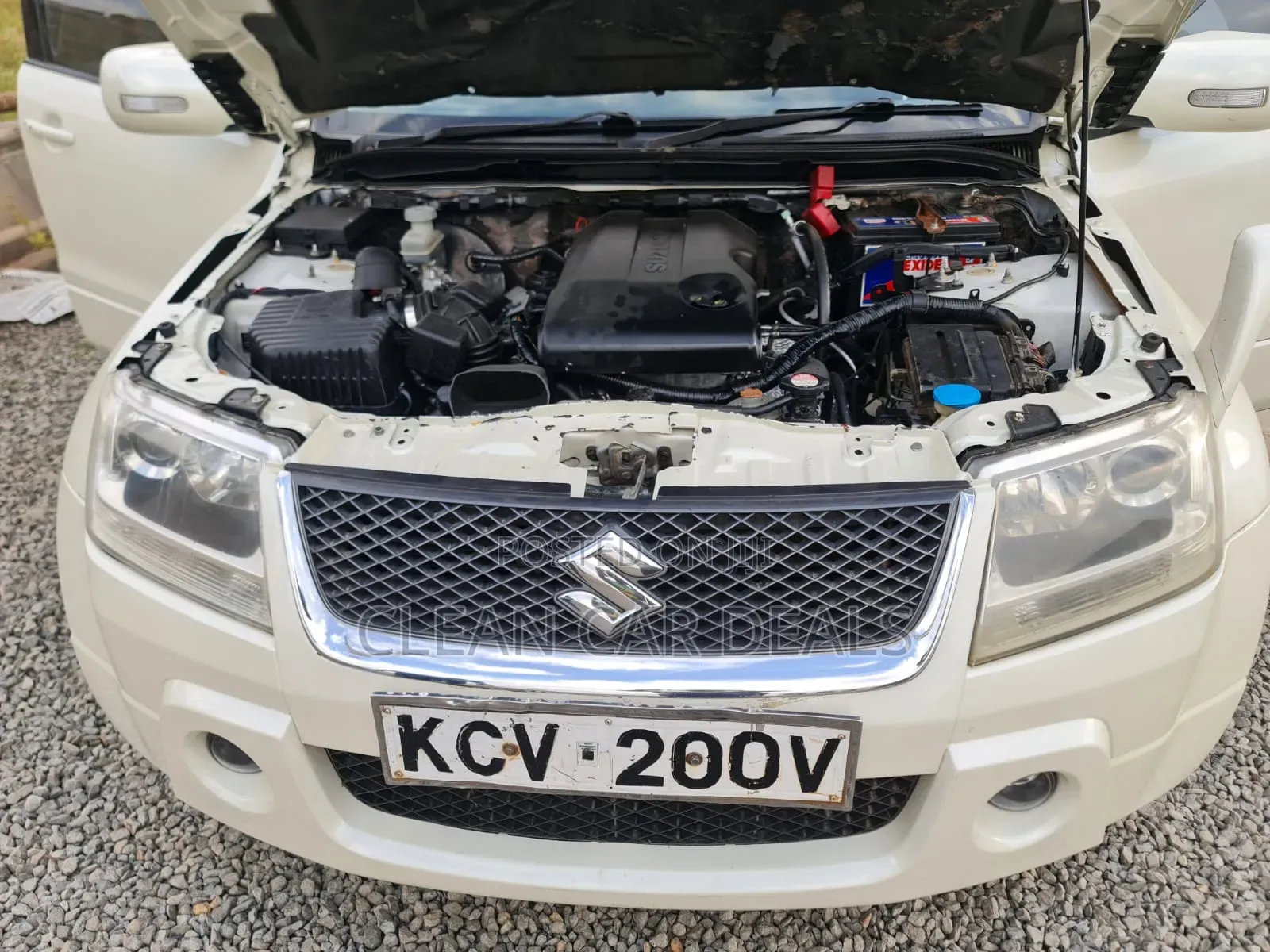 Suzuki Escudo 2012 White