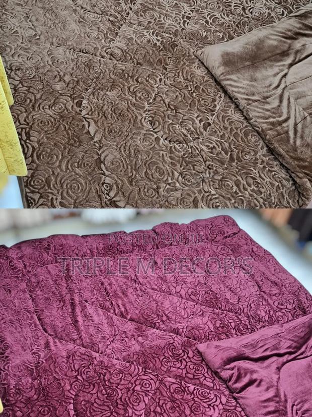 Quality Plain Woolen 6 by 6 Duvet - thumbnail 2
