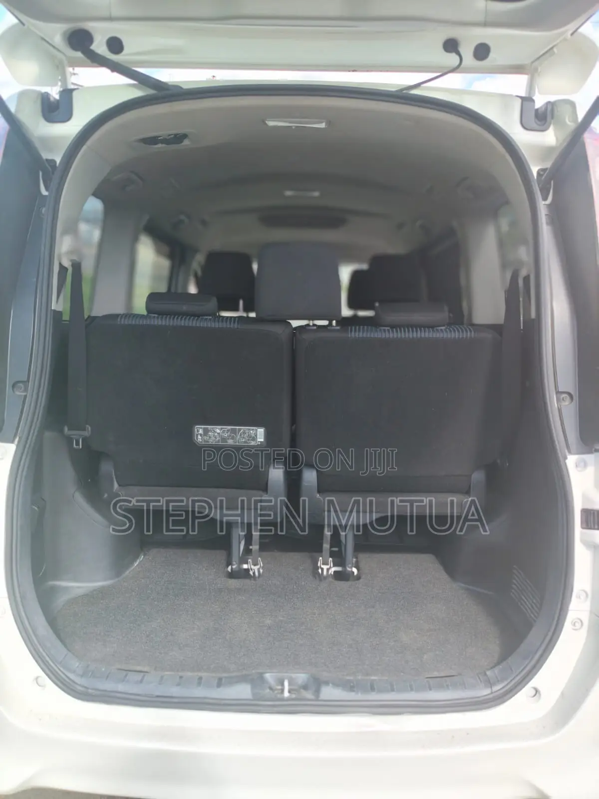 Toyota Noah 2.0 FWD (7 Seater) 2016 White
