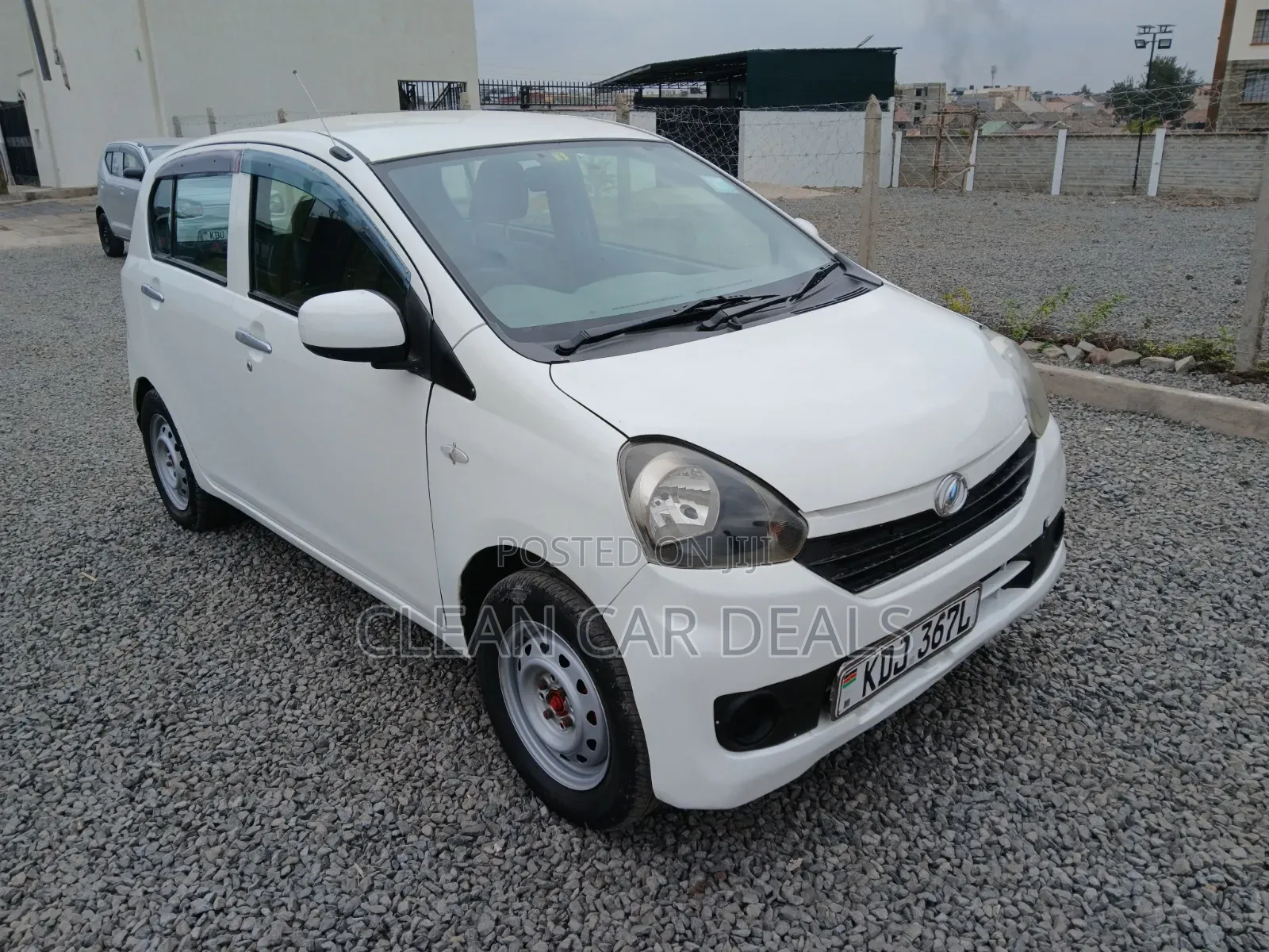 Daihatsu Mira 2015 White