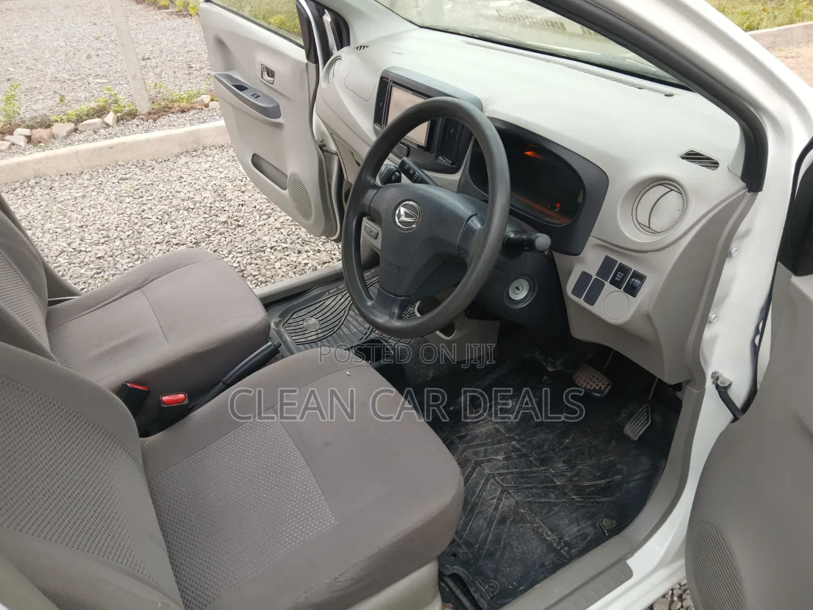 Daihatsu Mira 2015 White