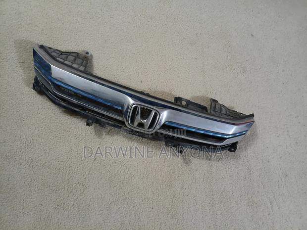 2014 Honda Insight Grill