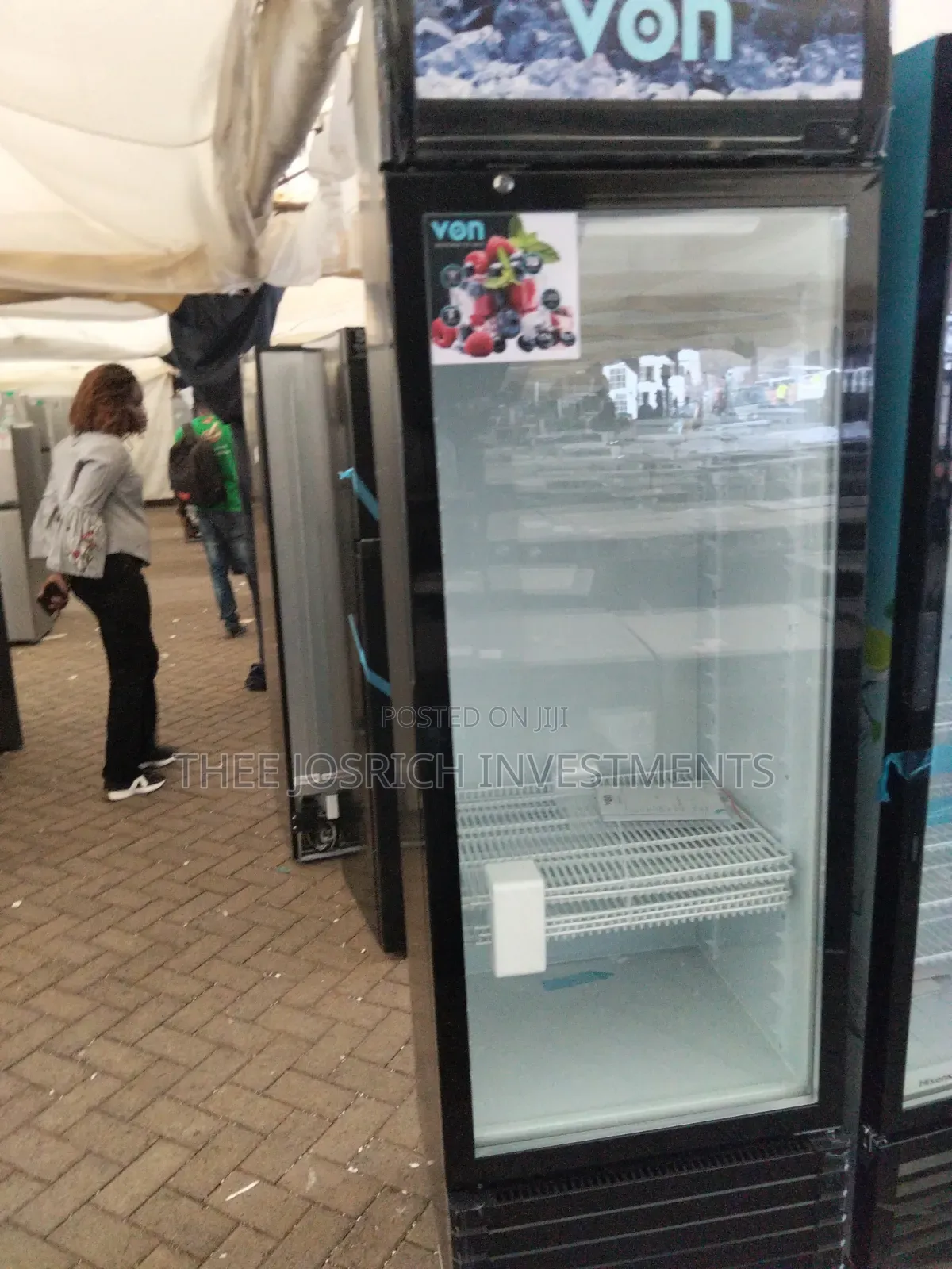 Von Showcase Display Refrigerator