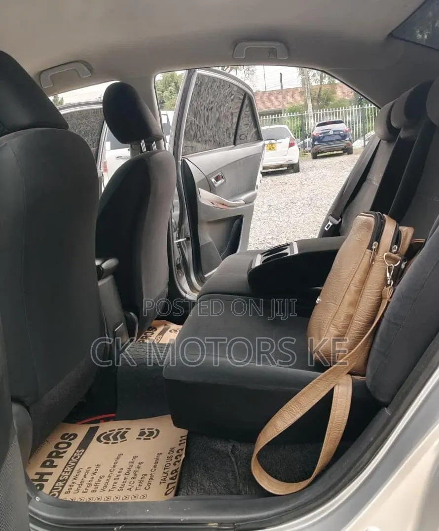 Toyota Allion 2011 Silver