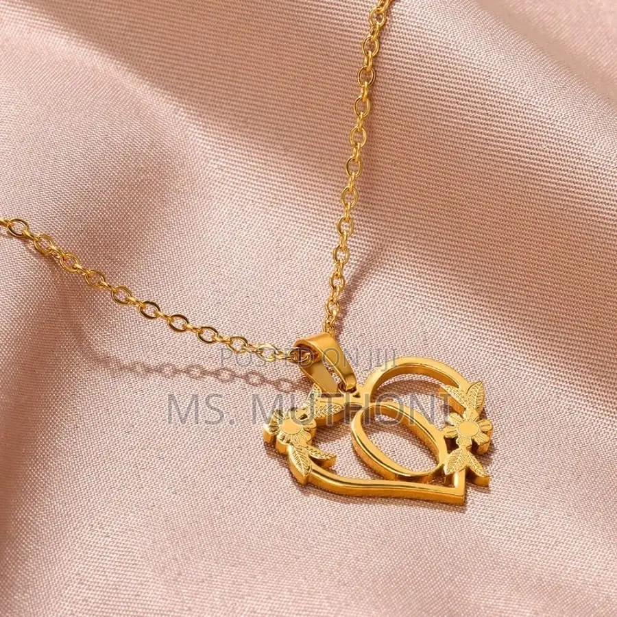Hypoallergenic Tarnish-Free Letter Pedant Necklace