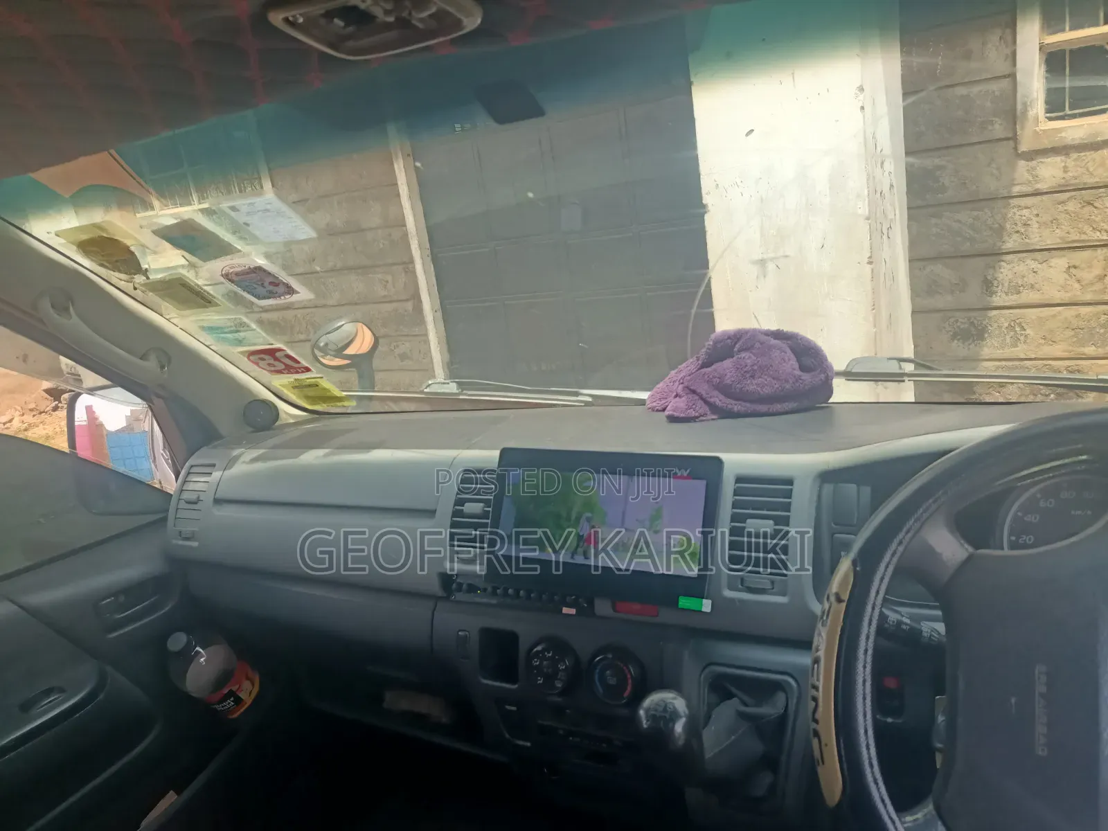 Toyota HiAce 2013 Silver