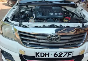 Toyota Hilux 2015 White