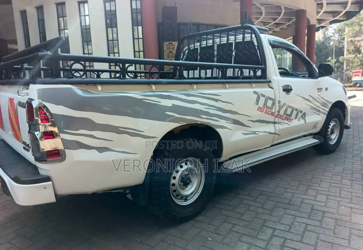 Toyota Hilux 2015 White