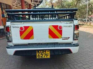 Toyota Hilux 2015 White