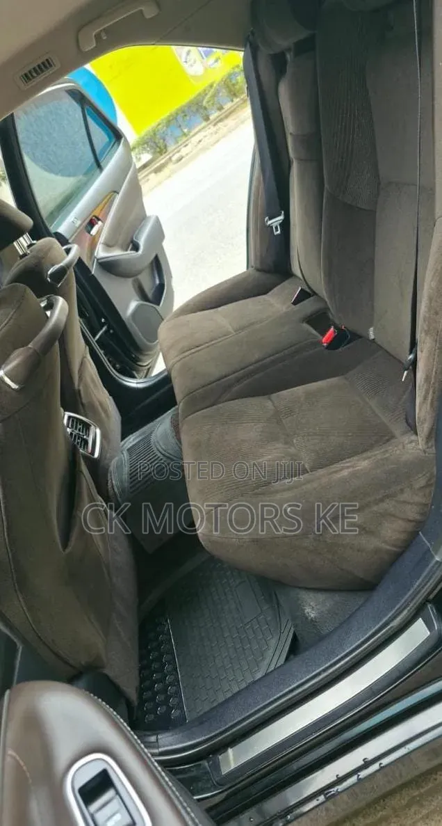 Toyota Crown 2013 Black