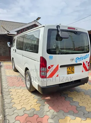 Toyota HiAce 2014 White