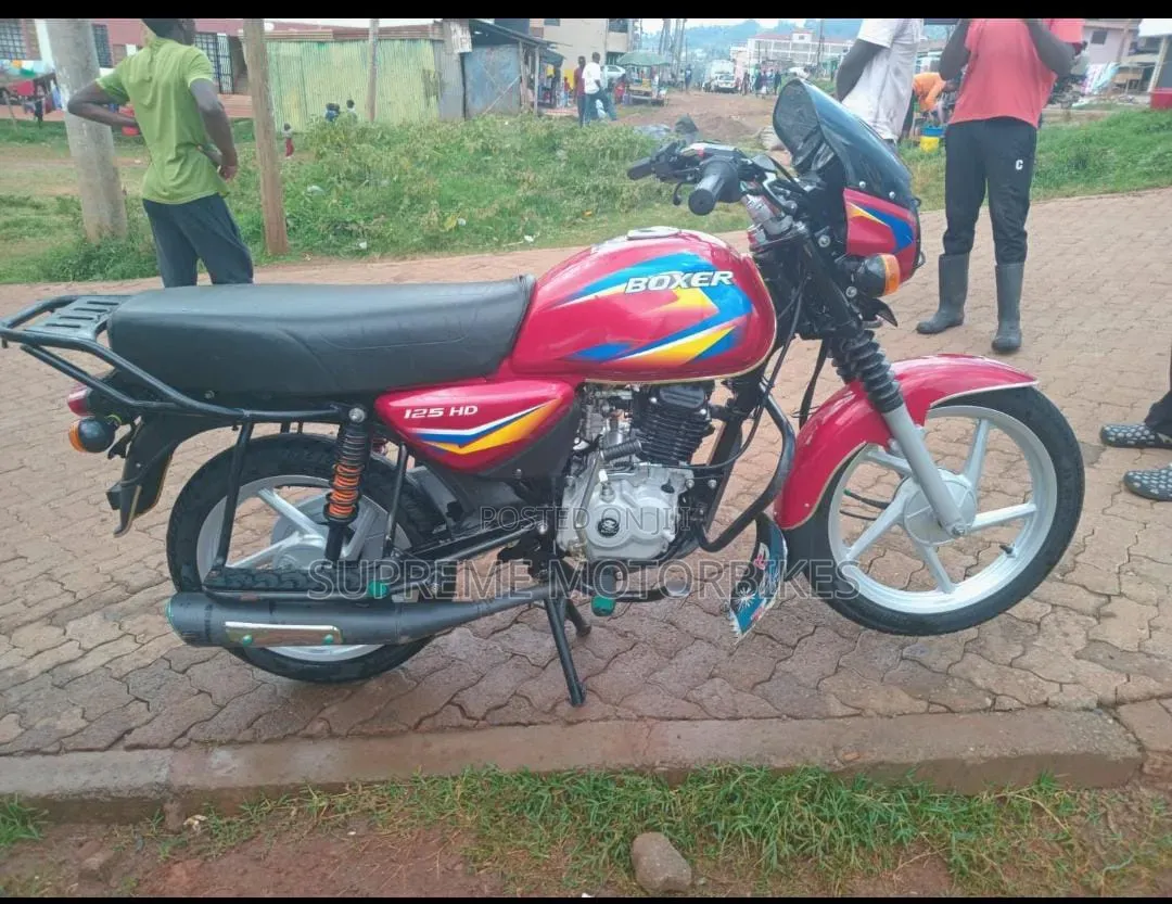 Bajaj Boxer 125 2026 Red