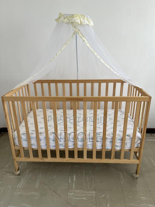 Wooden Baby Cot/ Crib Bed With 3 Level Height Adjustment Net