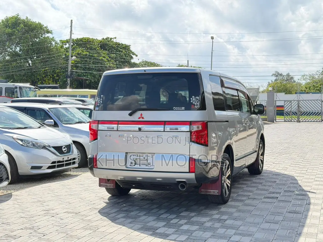 Mitsubishi Delica 2019 Silver