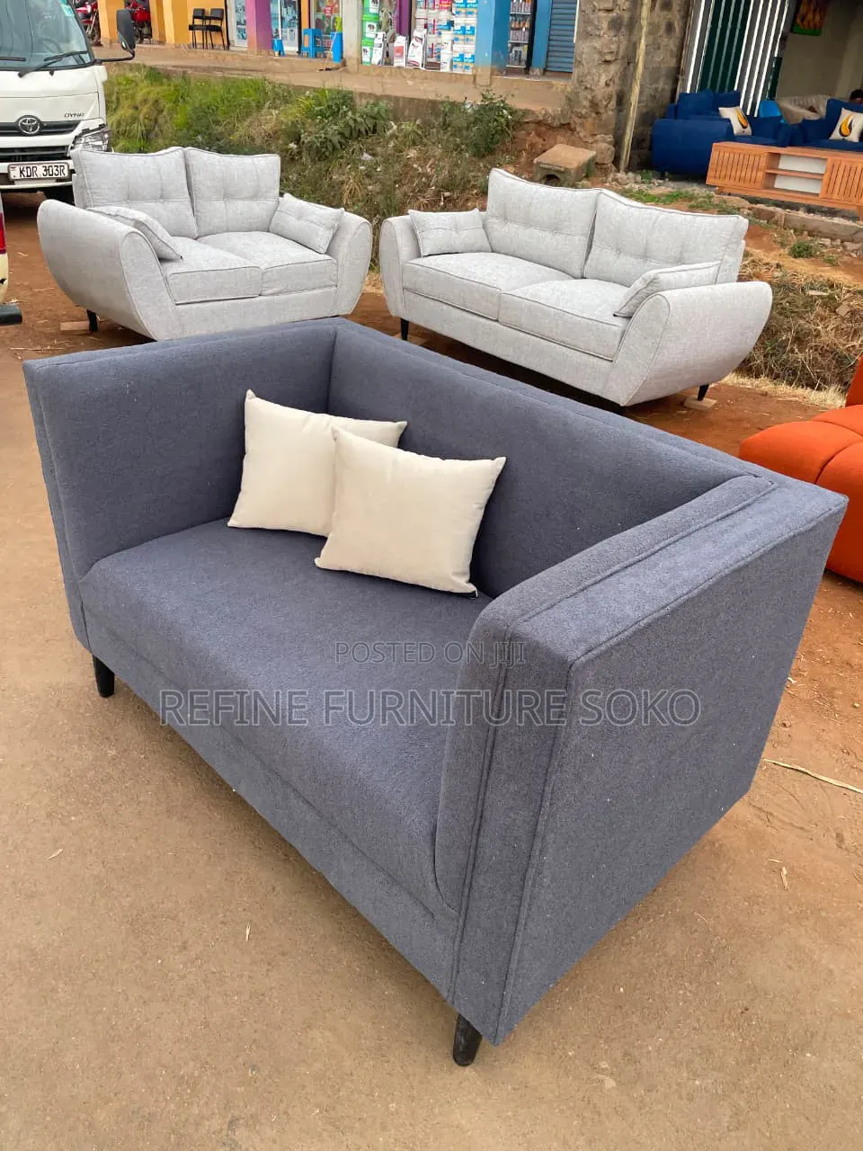 Design Sofas for Your Small Room Fitted in Small and Big Seating Room