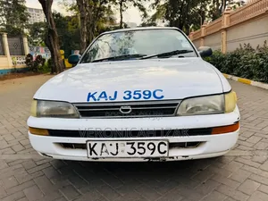 Toyota Corolla 1992 White