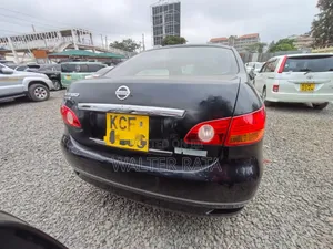 Nissan Bluebird 2008 Black
