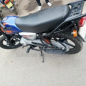 Bajaj Boxer 150 UG 2026 Blue
