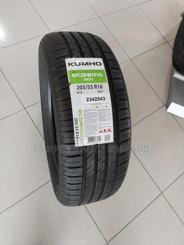 205/55r16 Kumho Tyres - thumbnail 2