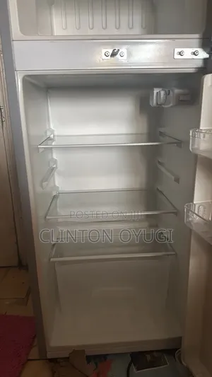 Volsmart Fridge 138l With 3 Stars and Valid Warranty