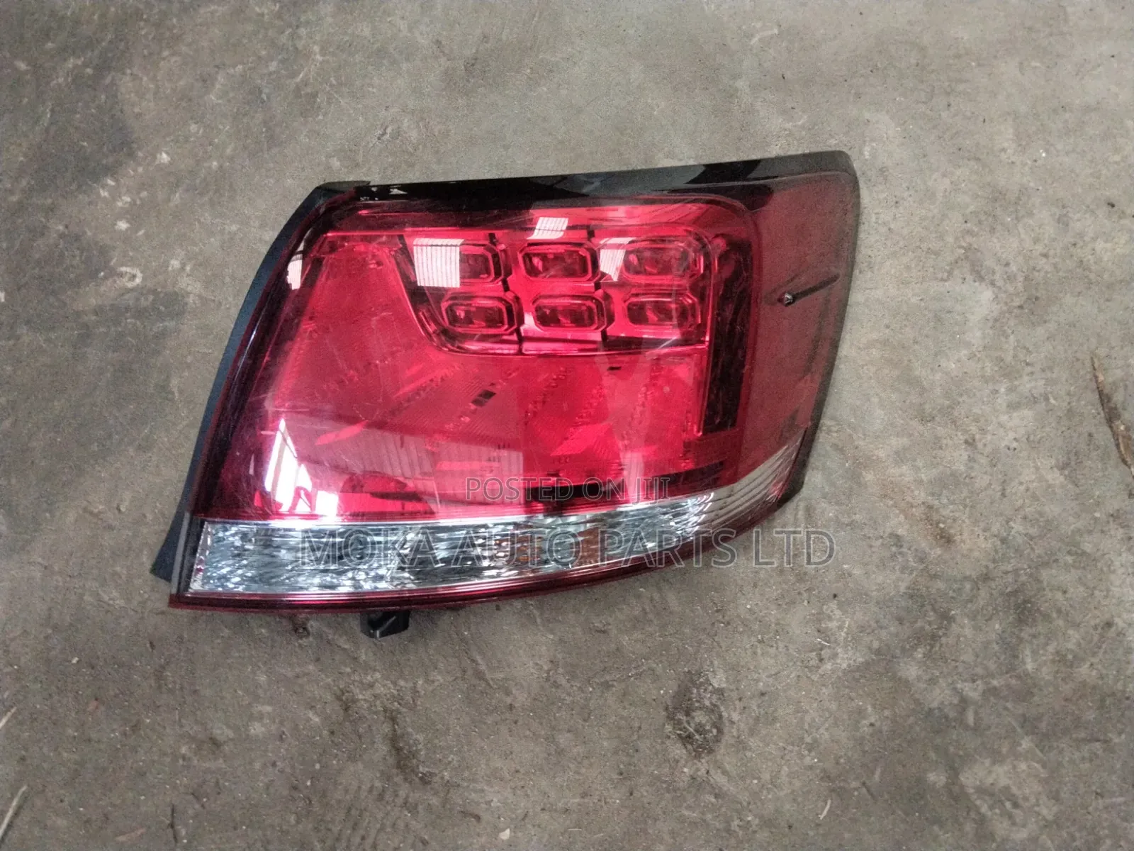 Taillight Allion 275