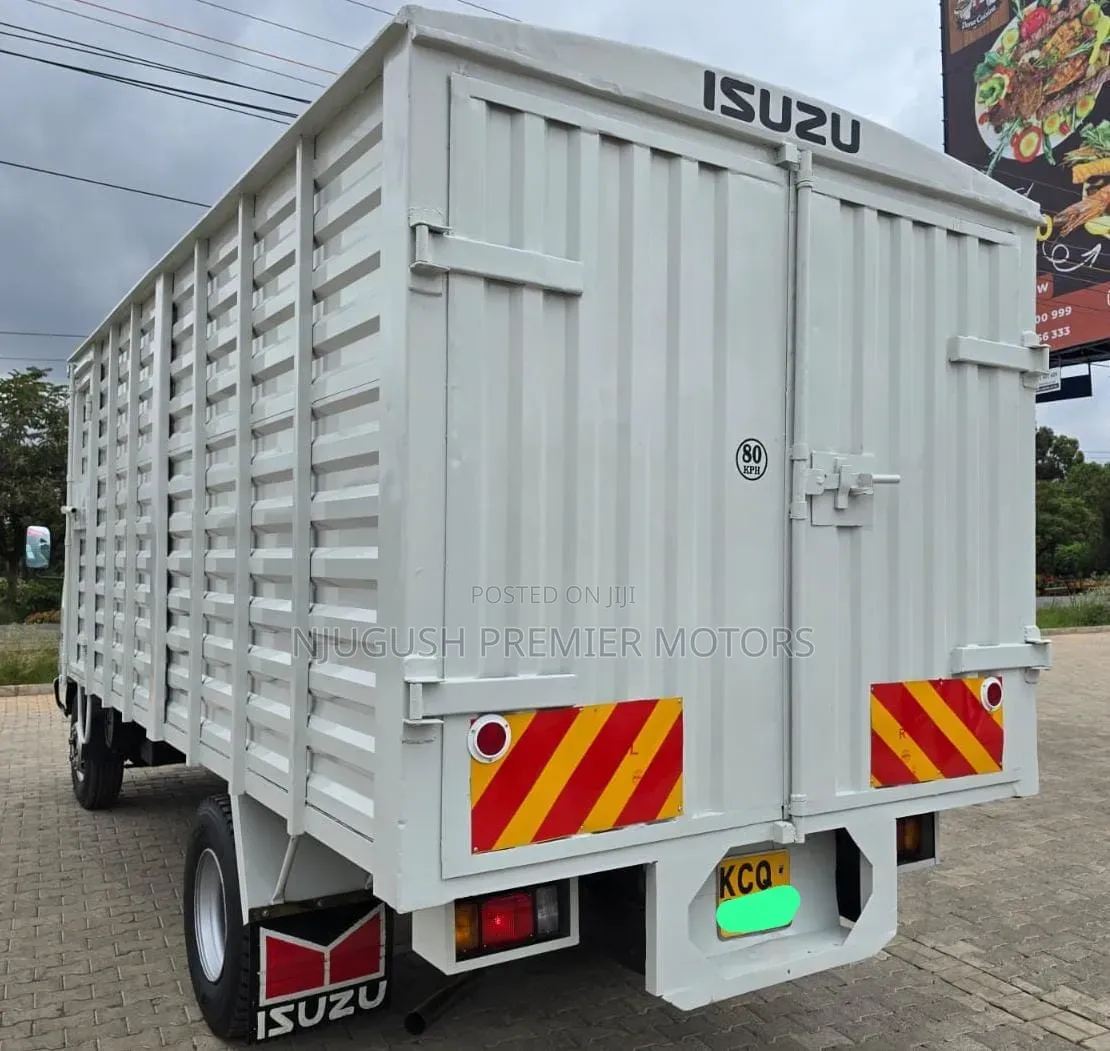 Isuzu NPR .