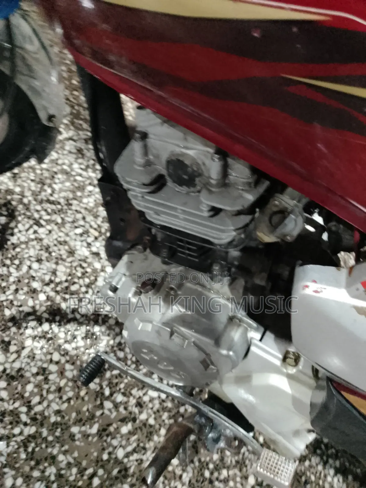 TVS HLX Plus ES 2019 Red