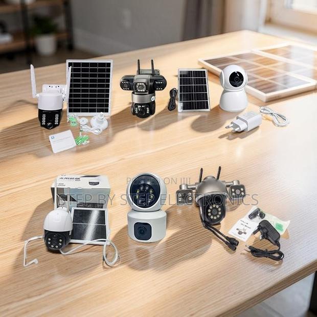 Auto Human Tracking 4G Wifi Rotating Dual Triple Lens Solar Cameras