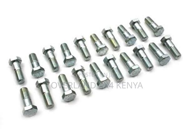 Defender Propshaft Bolt - thumbnail 3