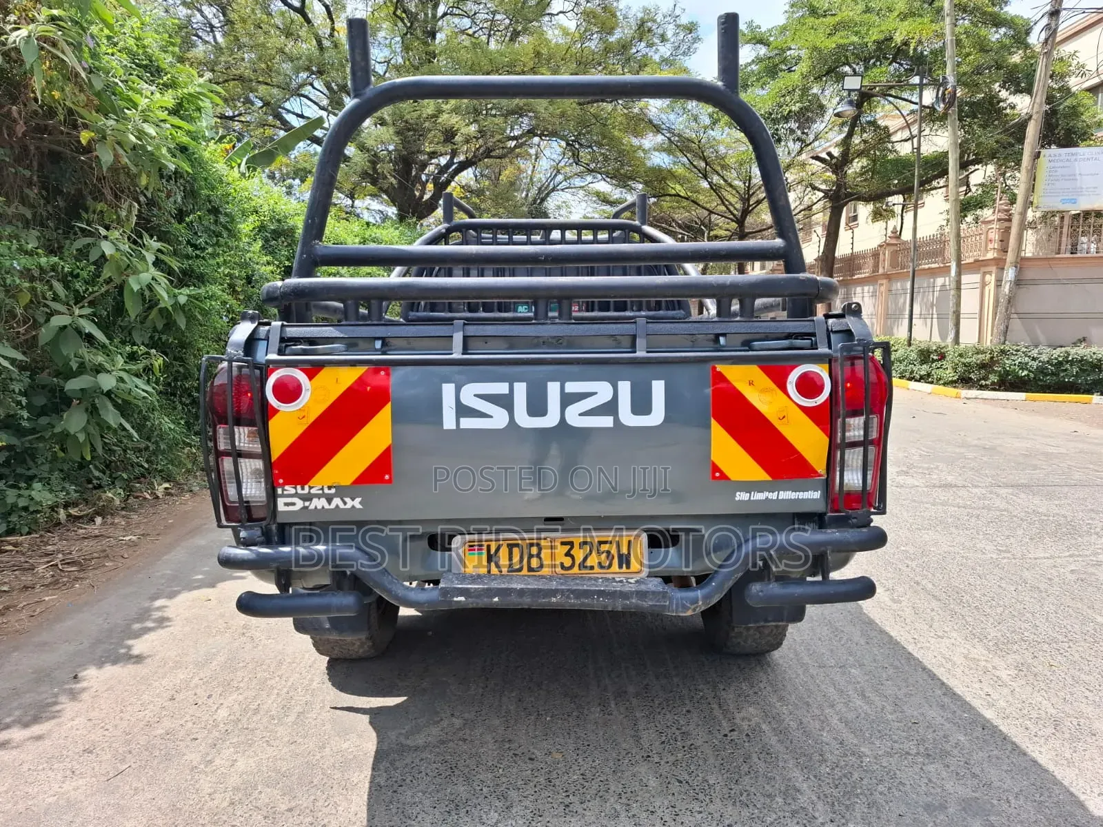 Isuzu D-MAX 2021 Gray