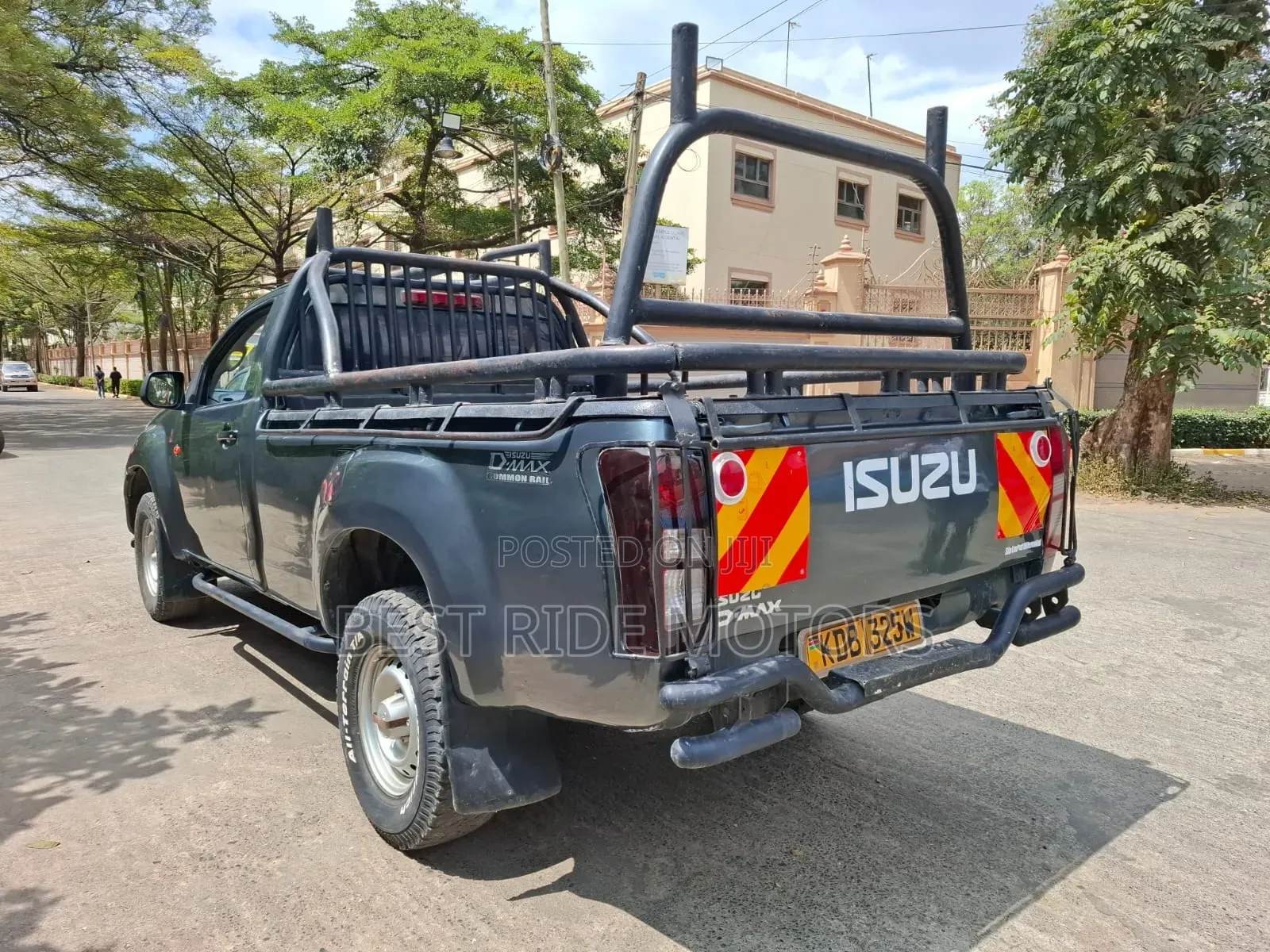 Isuzu D-MAX 2021 Gray